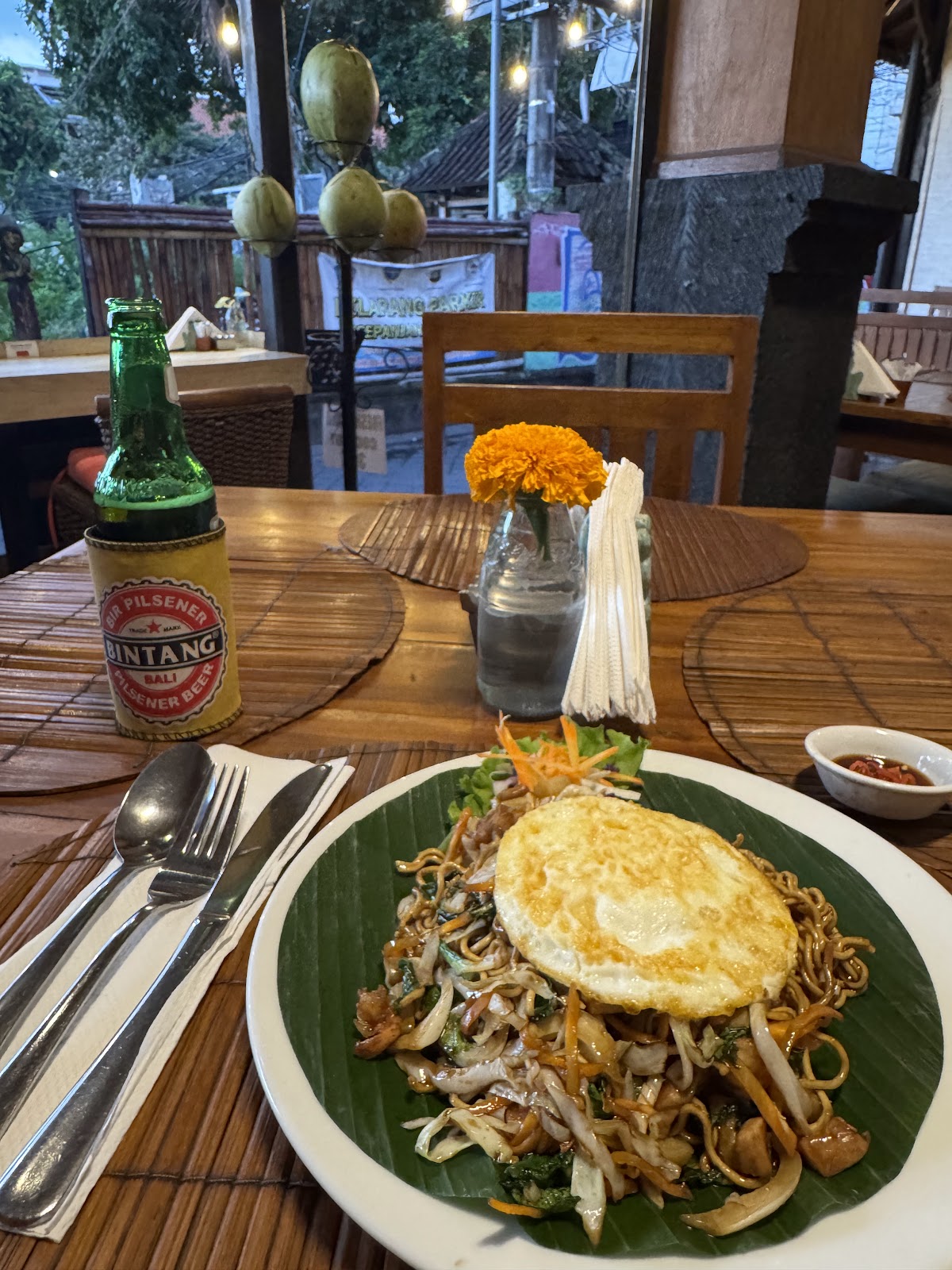 Yummy Yummy Food & Drink