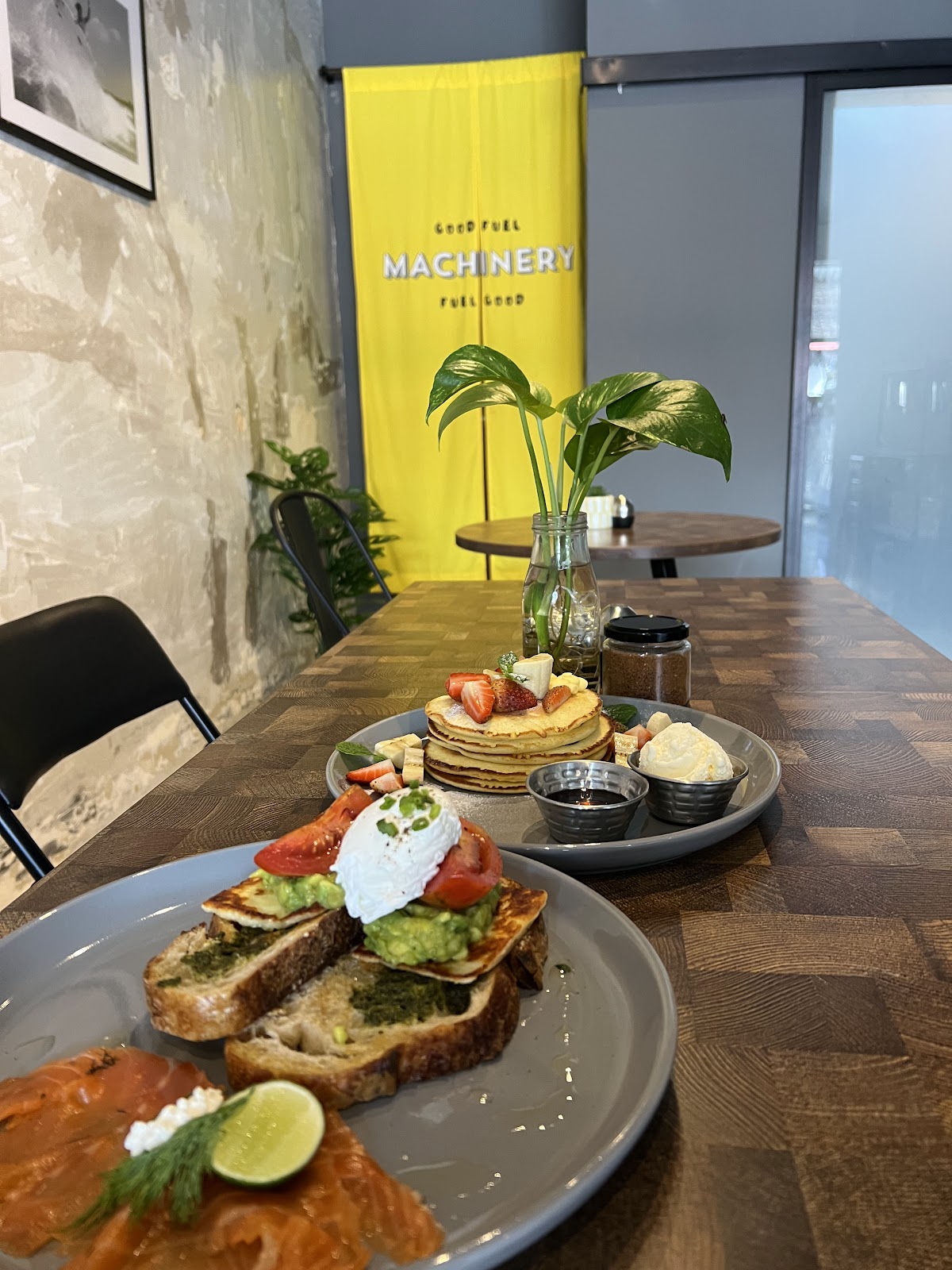Machinery Coffee & Eatery at Kuta Beach