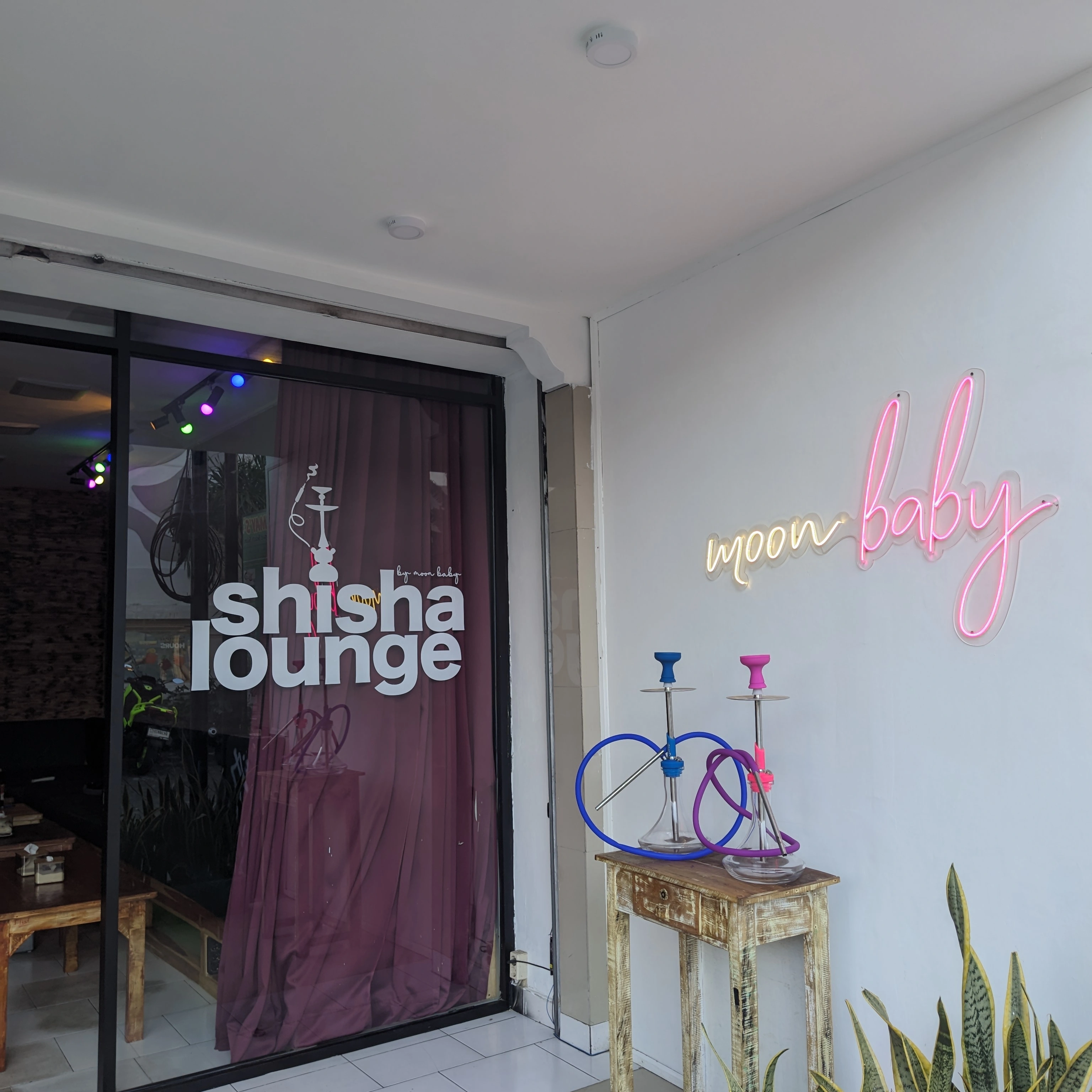 MOON BABY x SYOWI | Shisha Lounge & Custom Jewelery