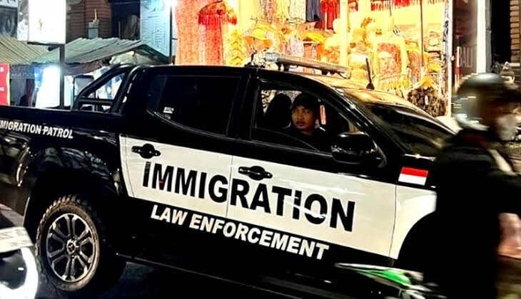 Первый иммиграционный патруль был замечен на Легиане