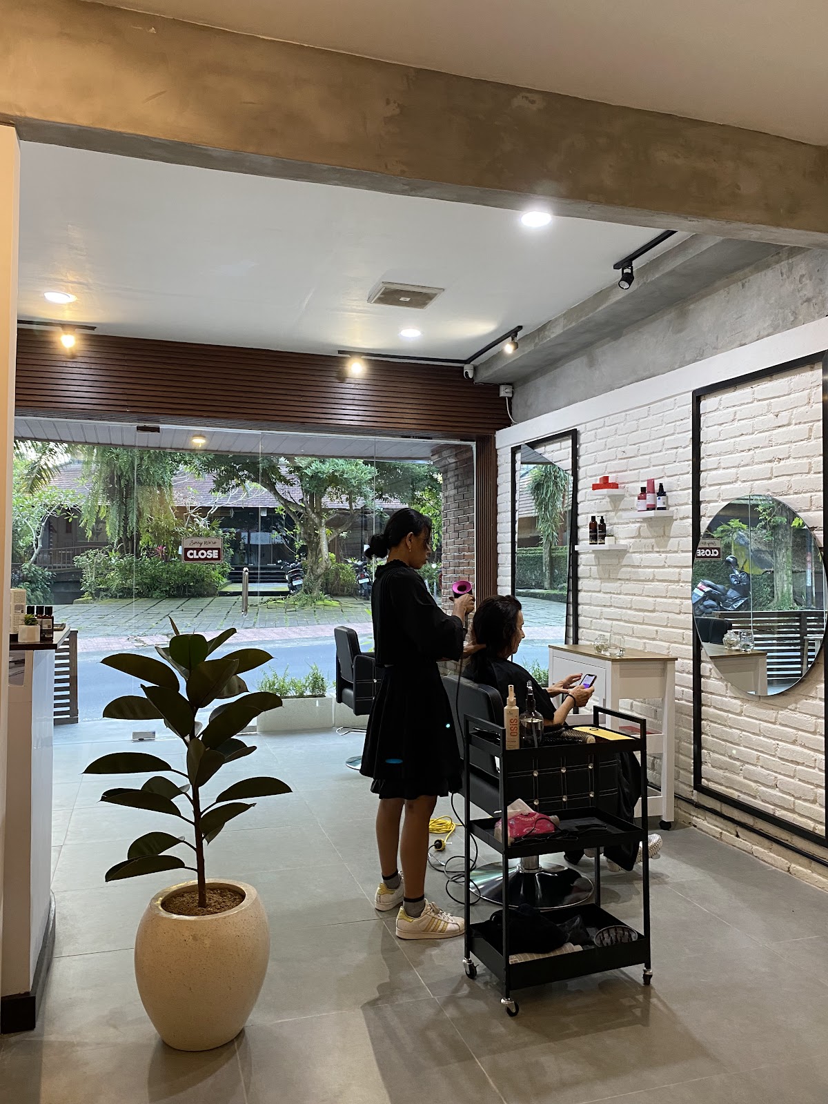 IXI Hair Beauty Salon, Ubud