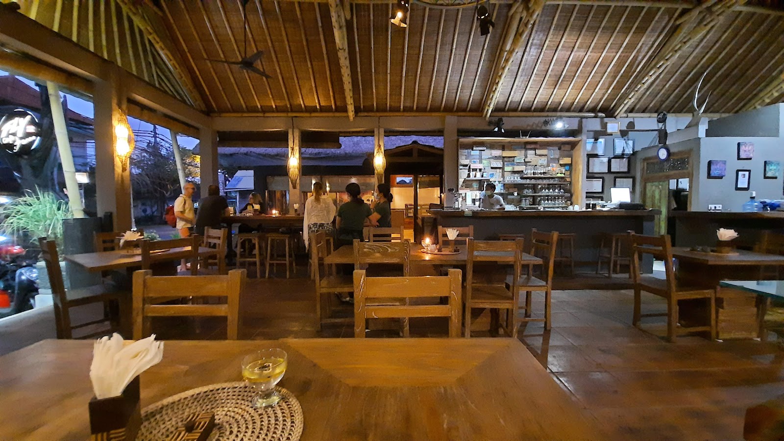 Fly Cafe & Cuisine