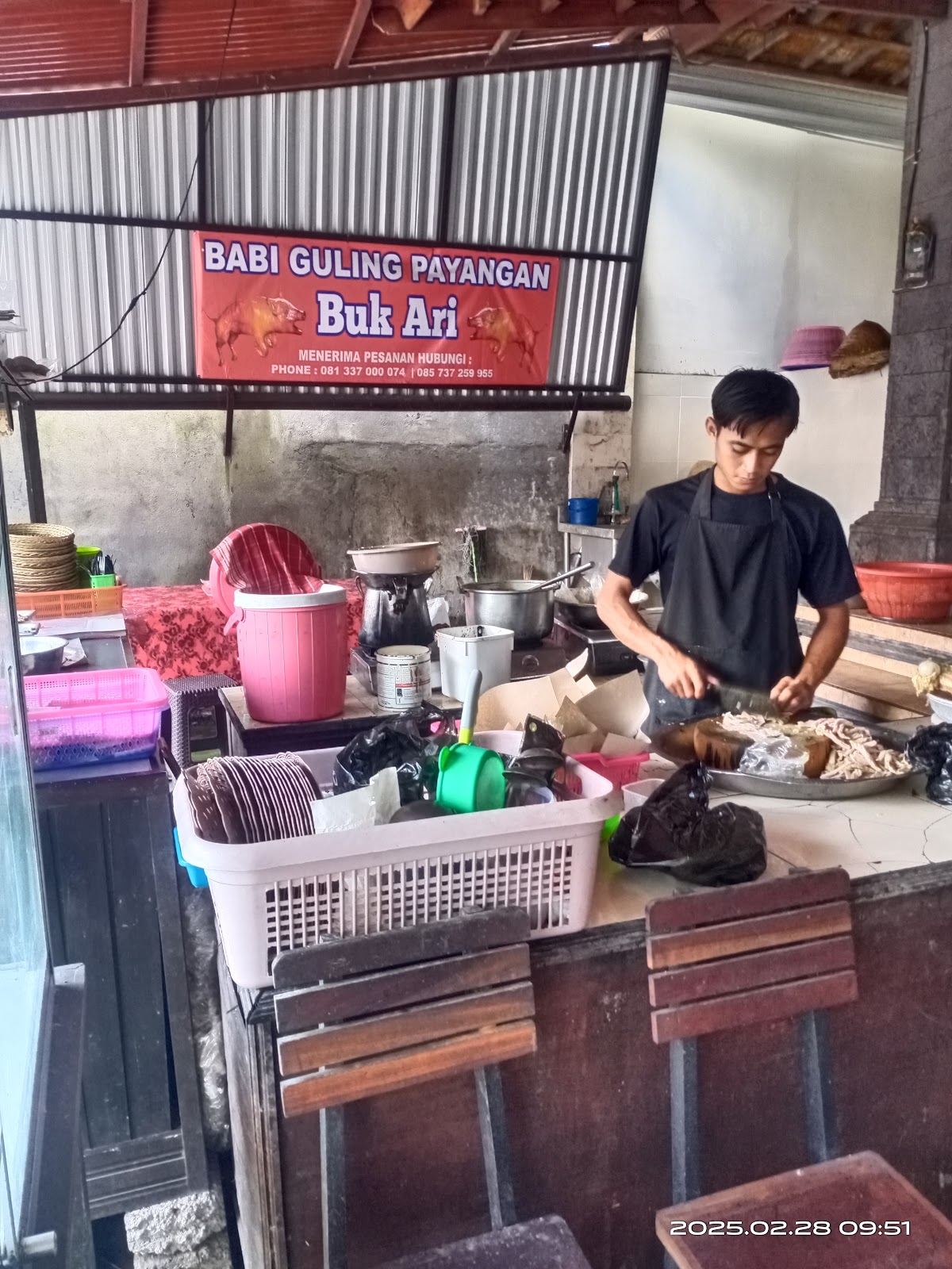 Babi Guling Buk Ari
