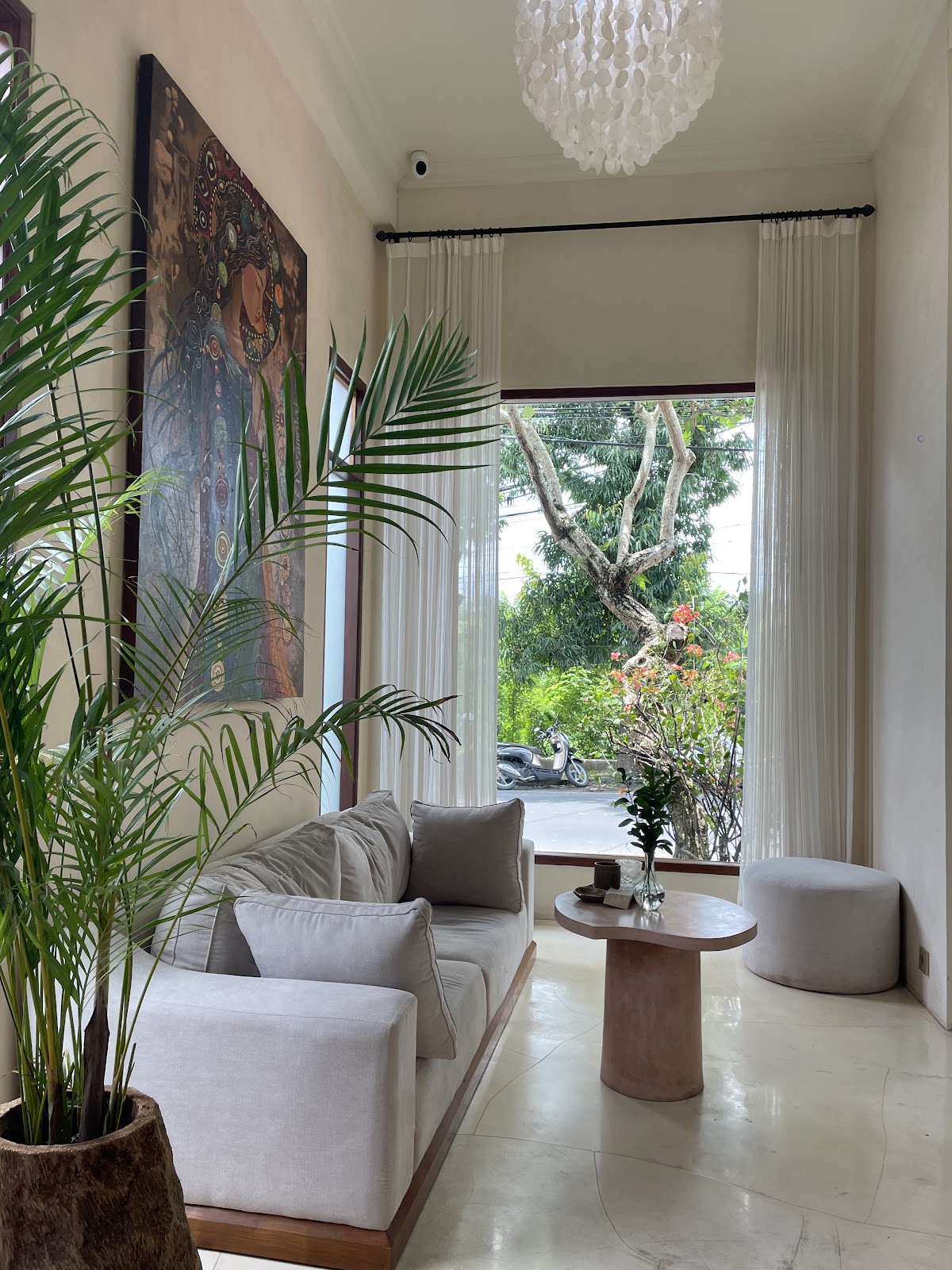 VACUUM beauty studio - manicure| pedicure| lashes| brows| salon Ubud