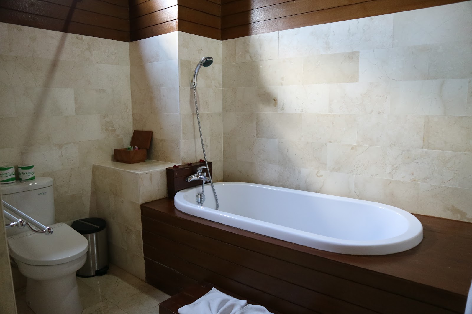 Saren Indah Hotel & Restaurant