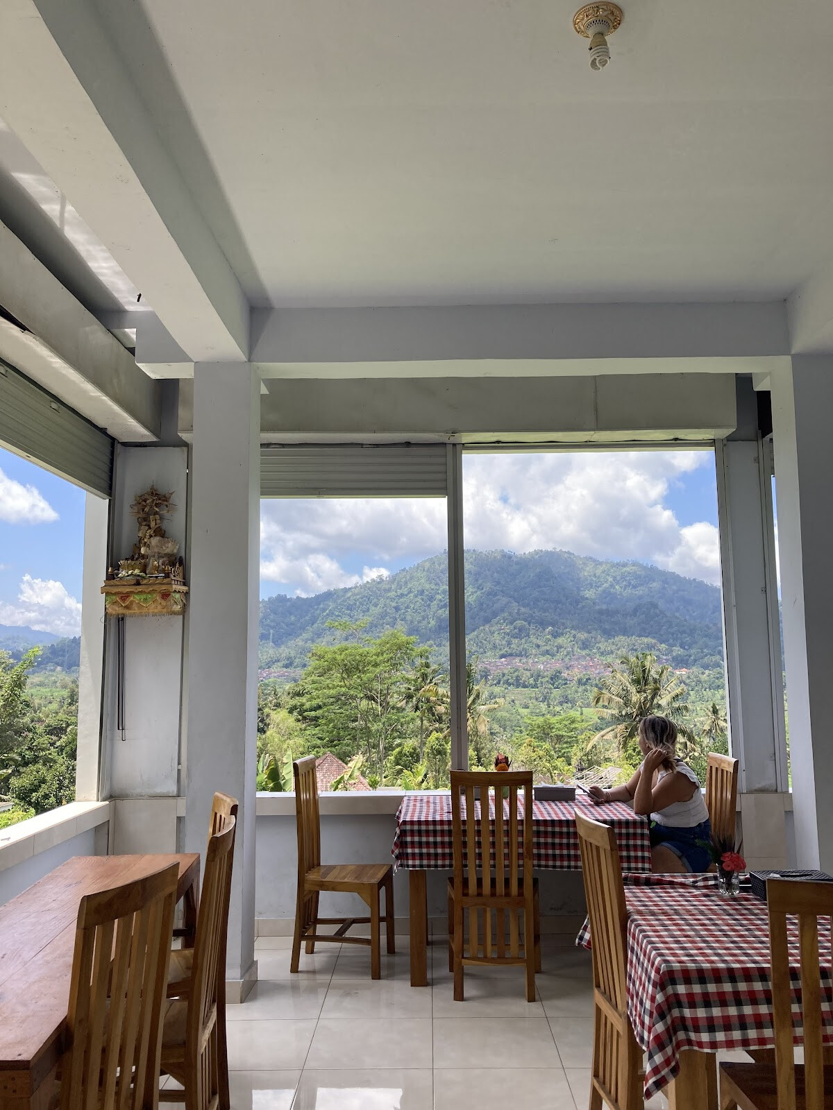 WARUNG NYOMAN