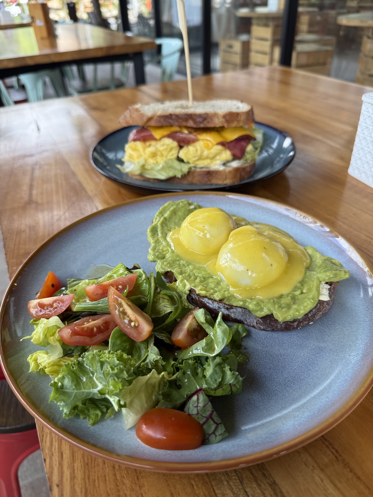 Delihaus Resto, Bakery, Cafe
