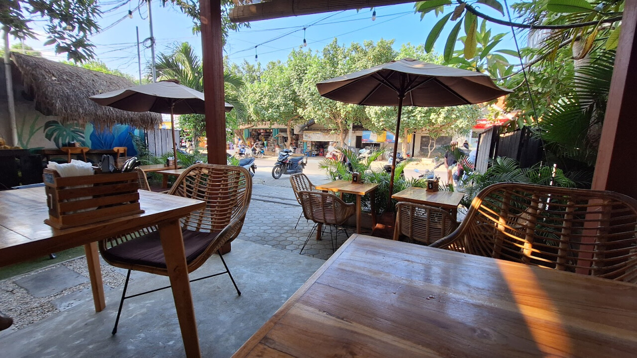 LOKA CAFE LOMBOK