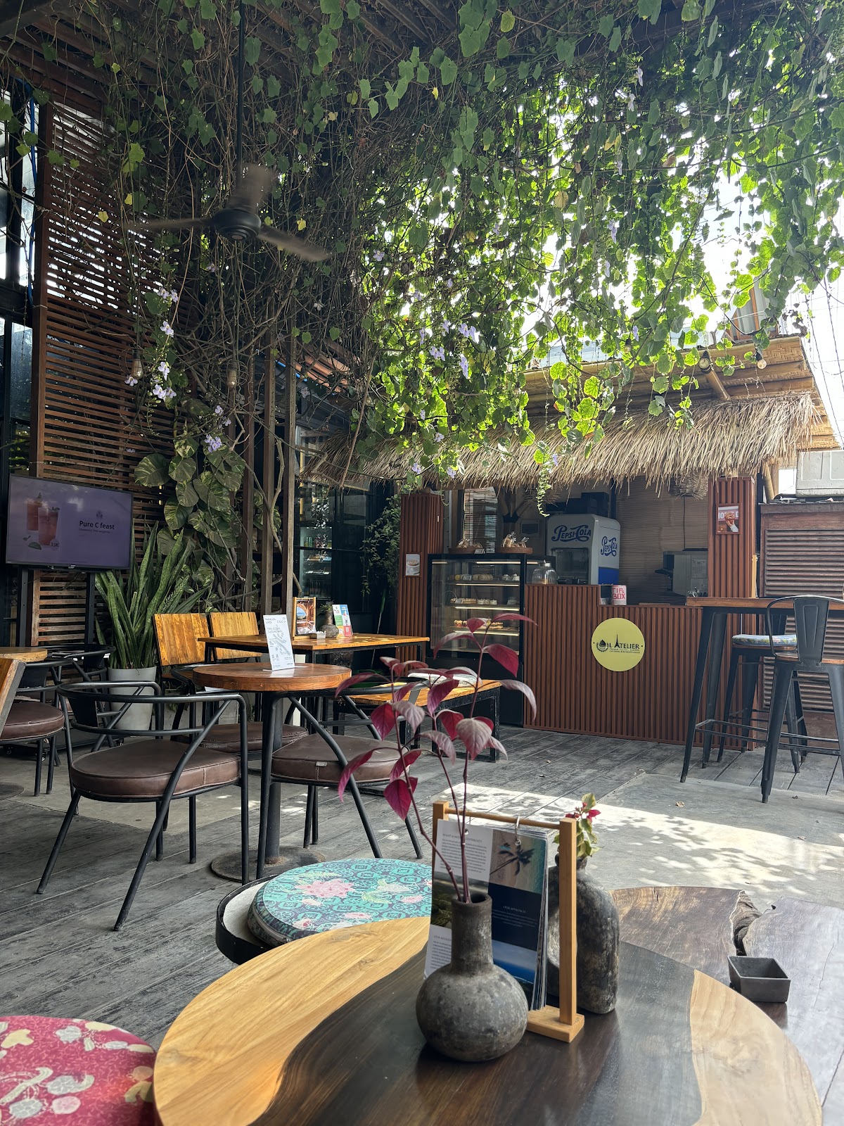 Oasis Coffee Bar Kuta Lombok