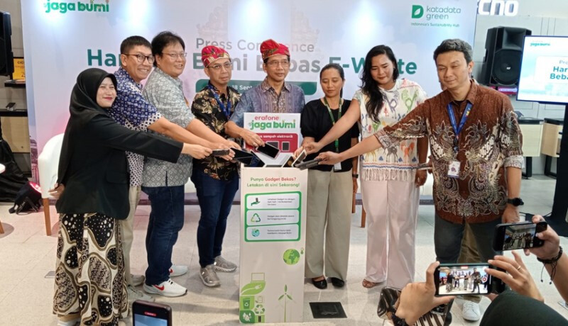 Старые телефоны и батарейки больше не мусор: на Бали появились боксы для сбора электронных отходов