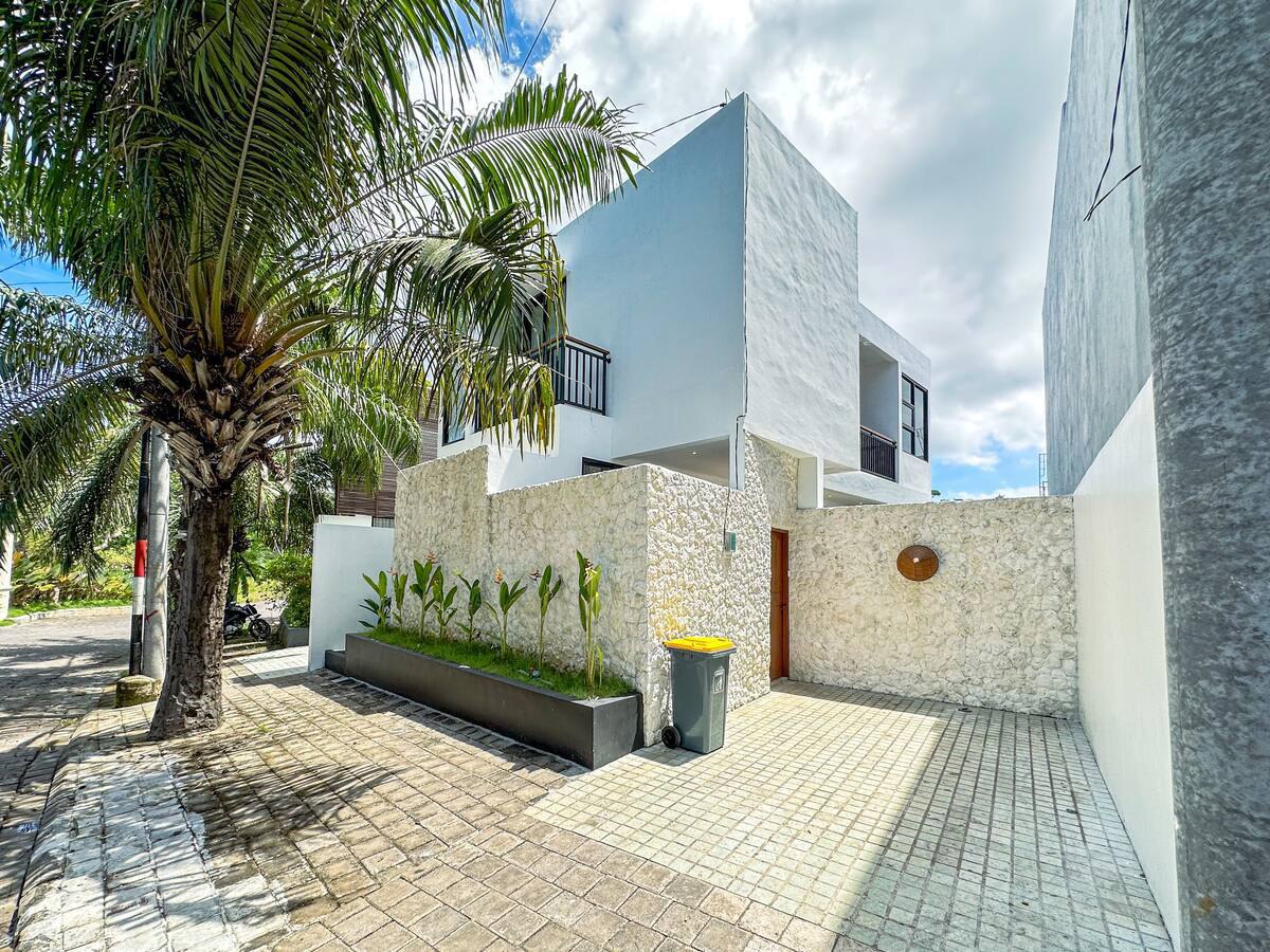 Вилла стильная Беноа (нуса дуа) 2 спальни