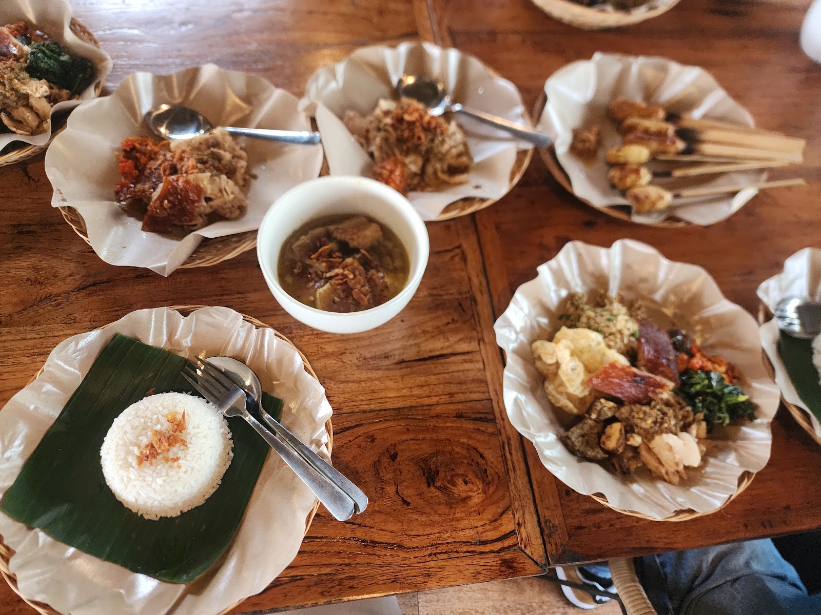 Warung Babi Guling Pande Egi