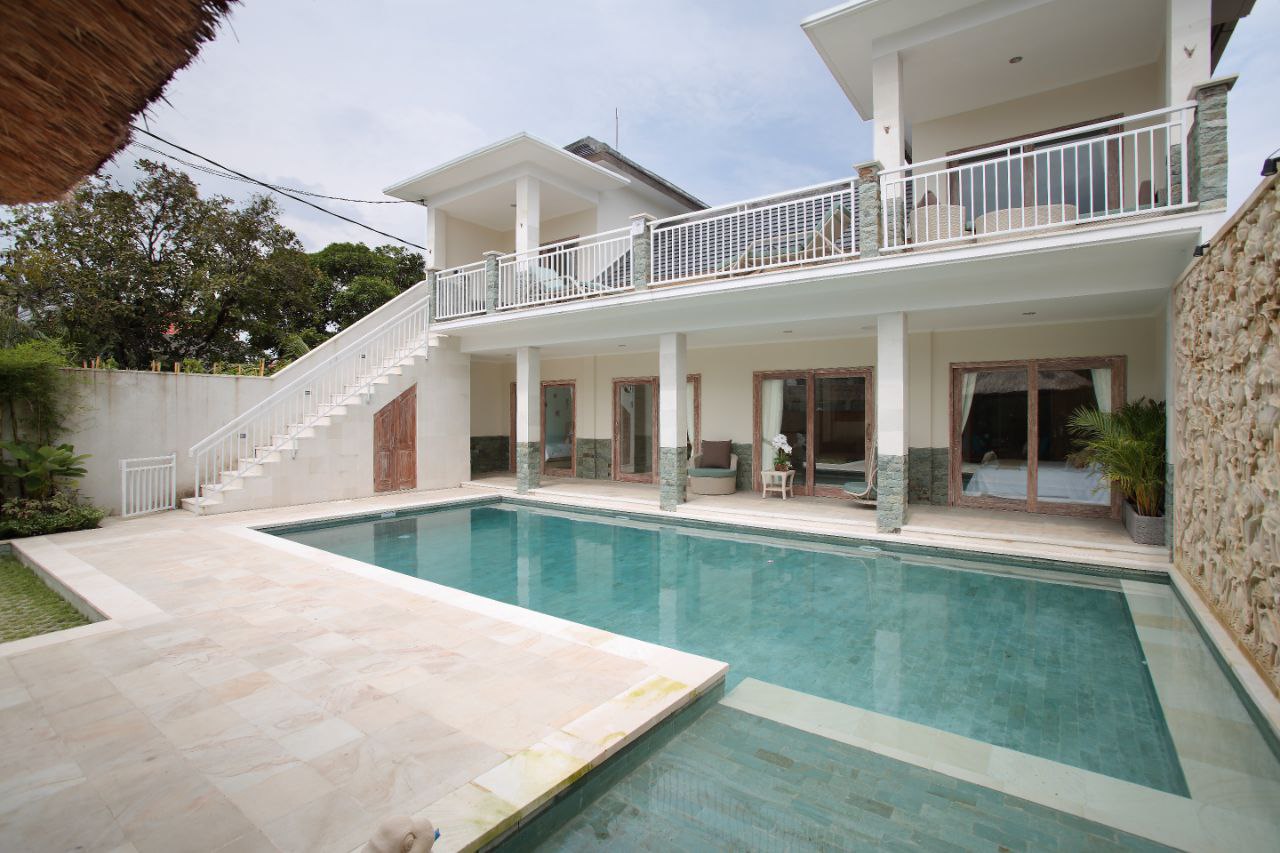 Вилла просторная Санур 4 и более спален