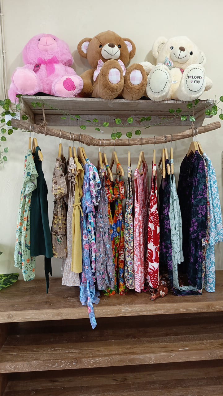 NAISTRA BALI ( kids & mom wear)