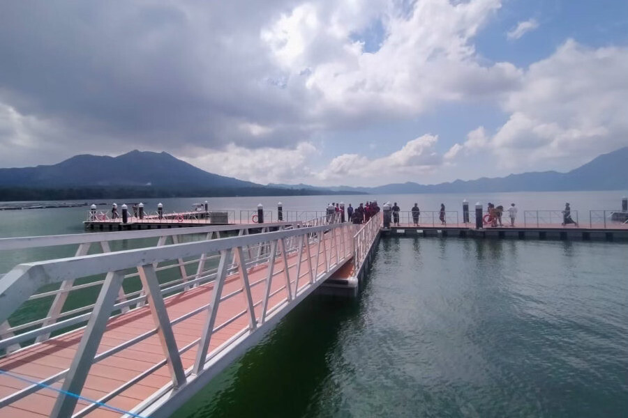 На озере Батур хотят запустить круизное судно. Местные жители бьют тревогу