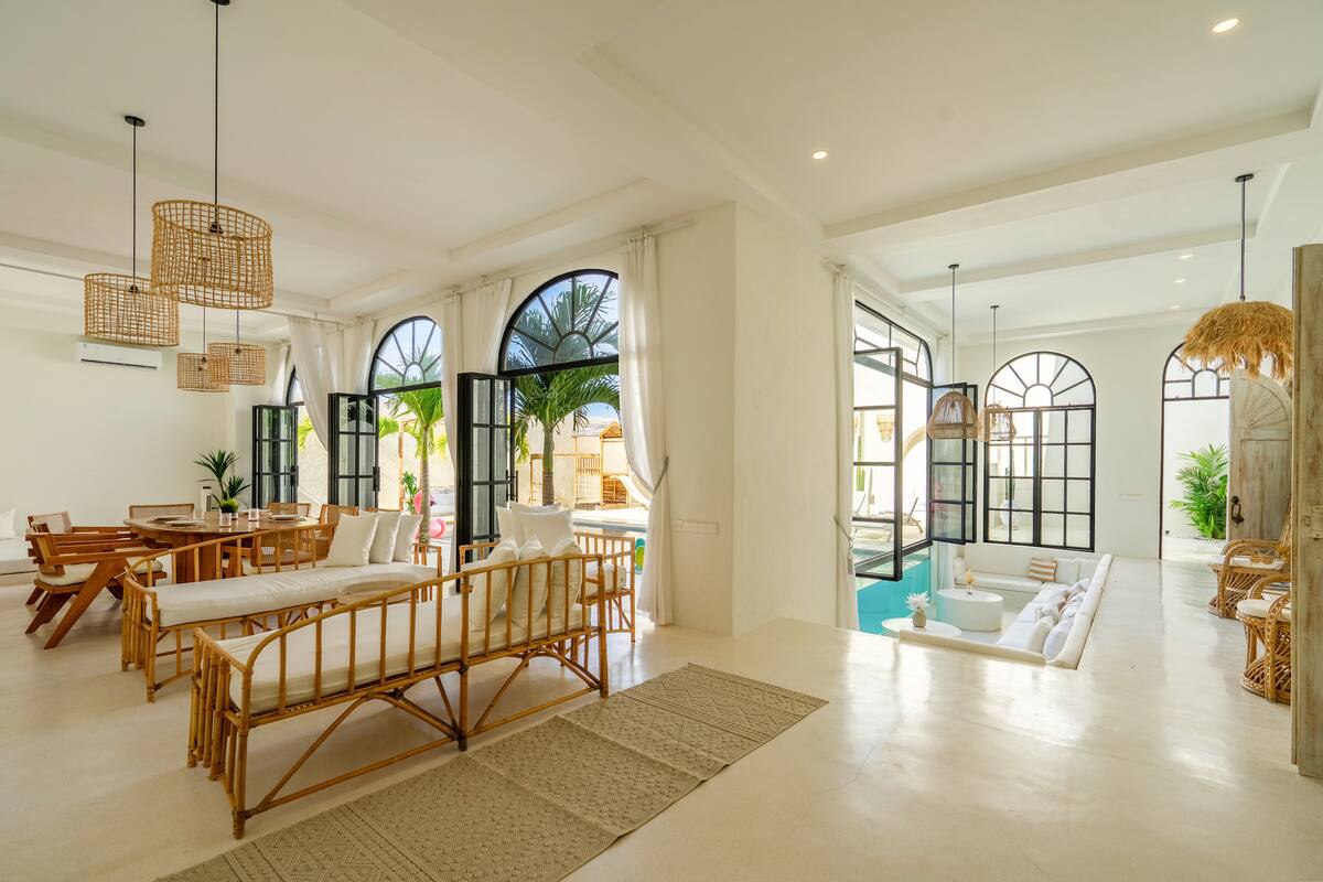 Вилла роскошная Джимбаран 4 и более спален