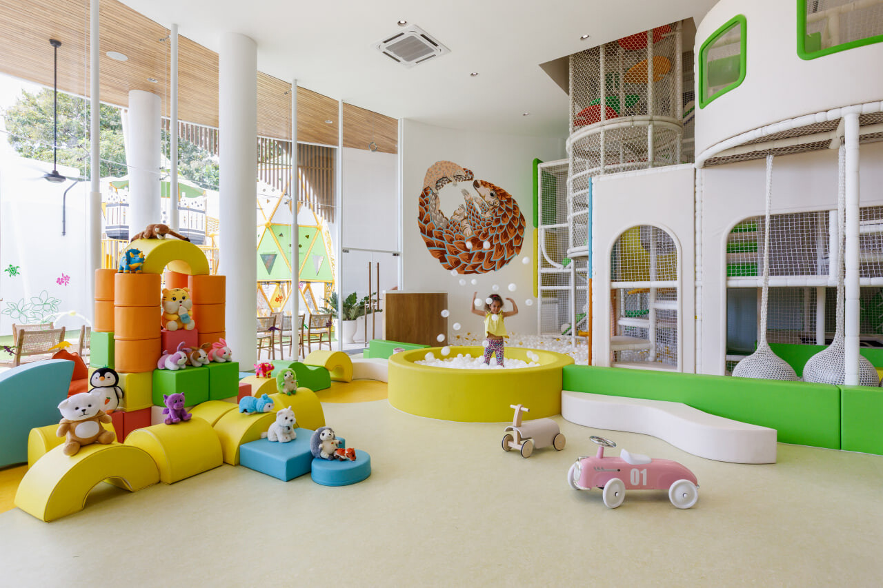 Минск көшелерінде жалаңаш жезөкше