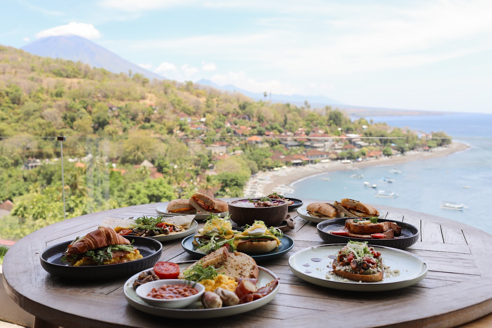 Joli Best View Cafe