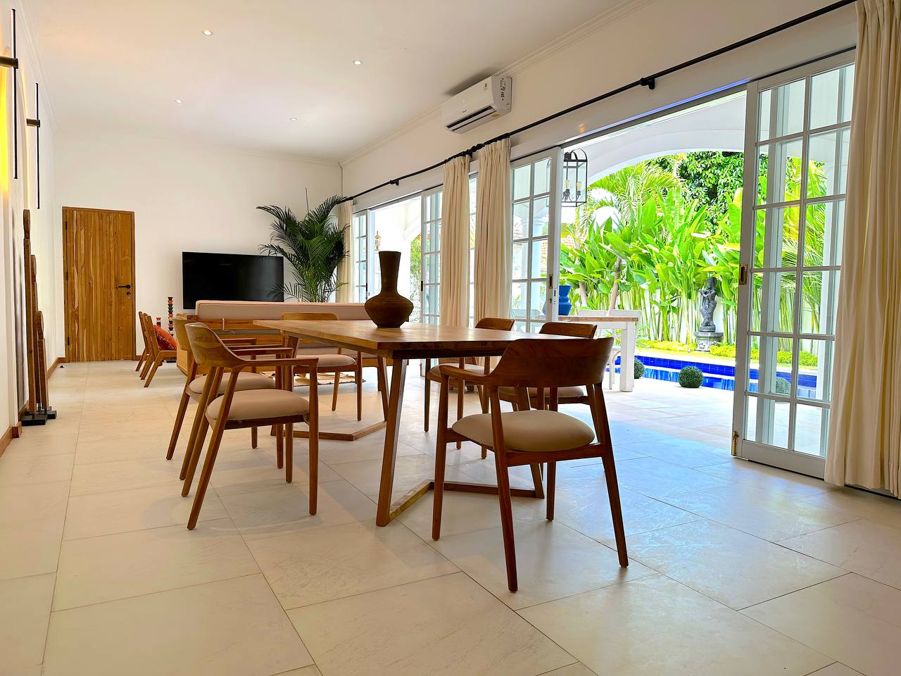 Вилла просторная Убуд 150м² 2 спальни