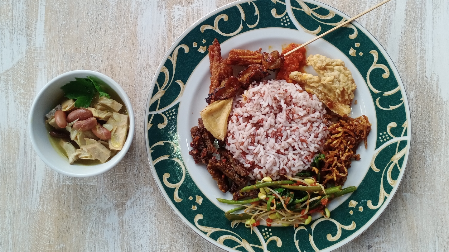 Giridhari Vegan & Vegetarian