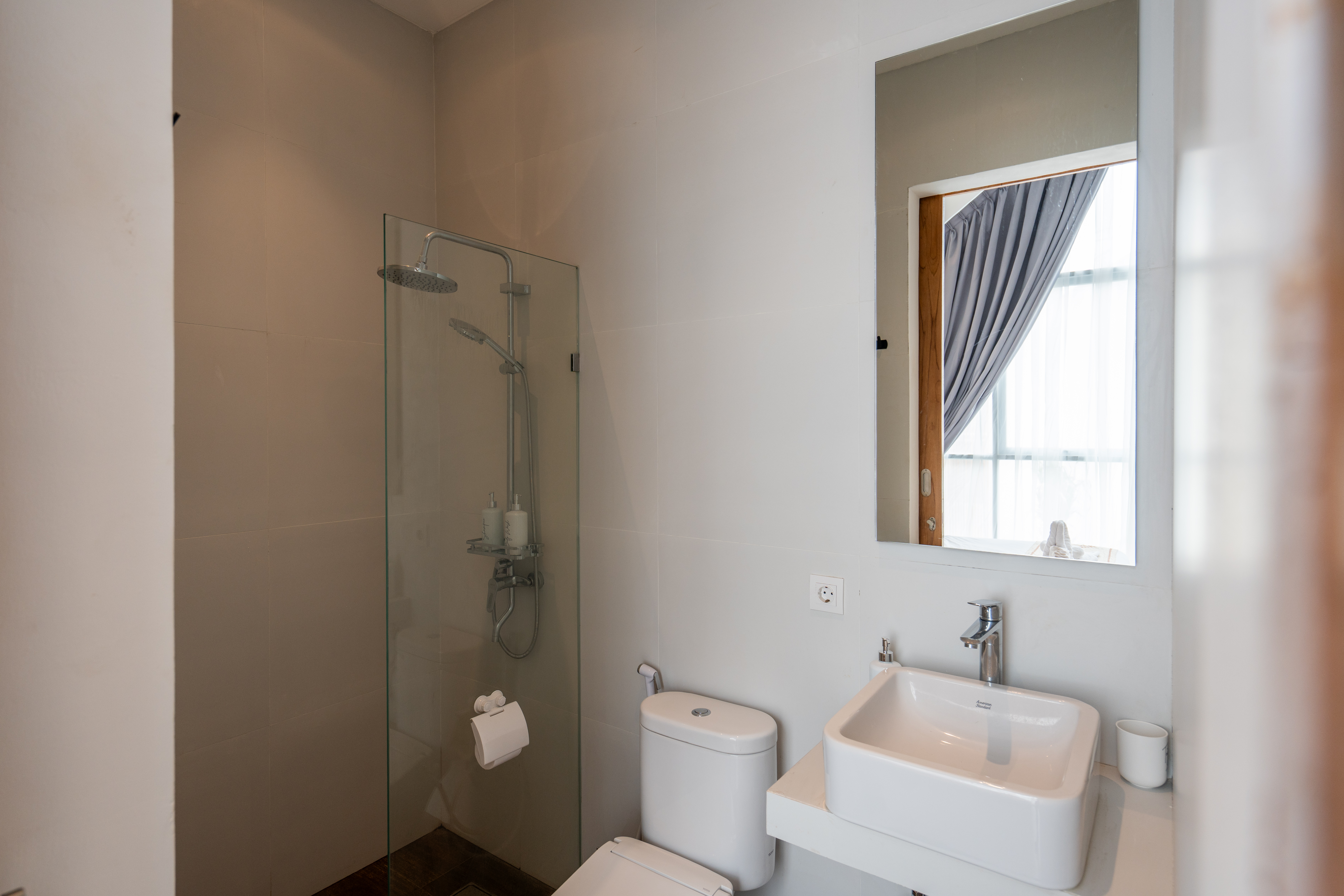 Таунхаус sunrise bliss Тибубененг 80м² 2 спальни