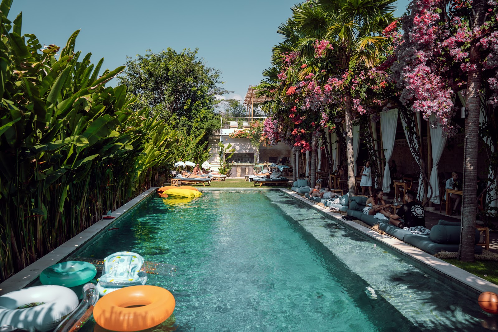 Banana Lounge Restaurant and Bar