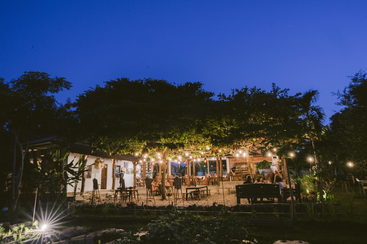 Blueseed restaurant