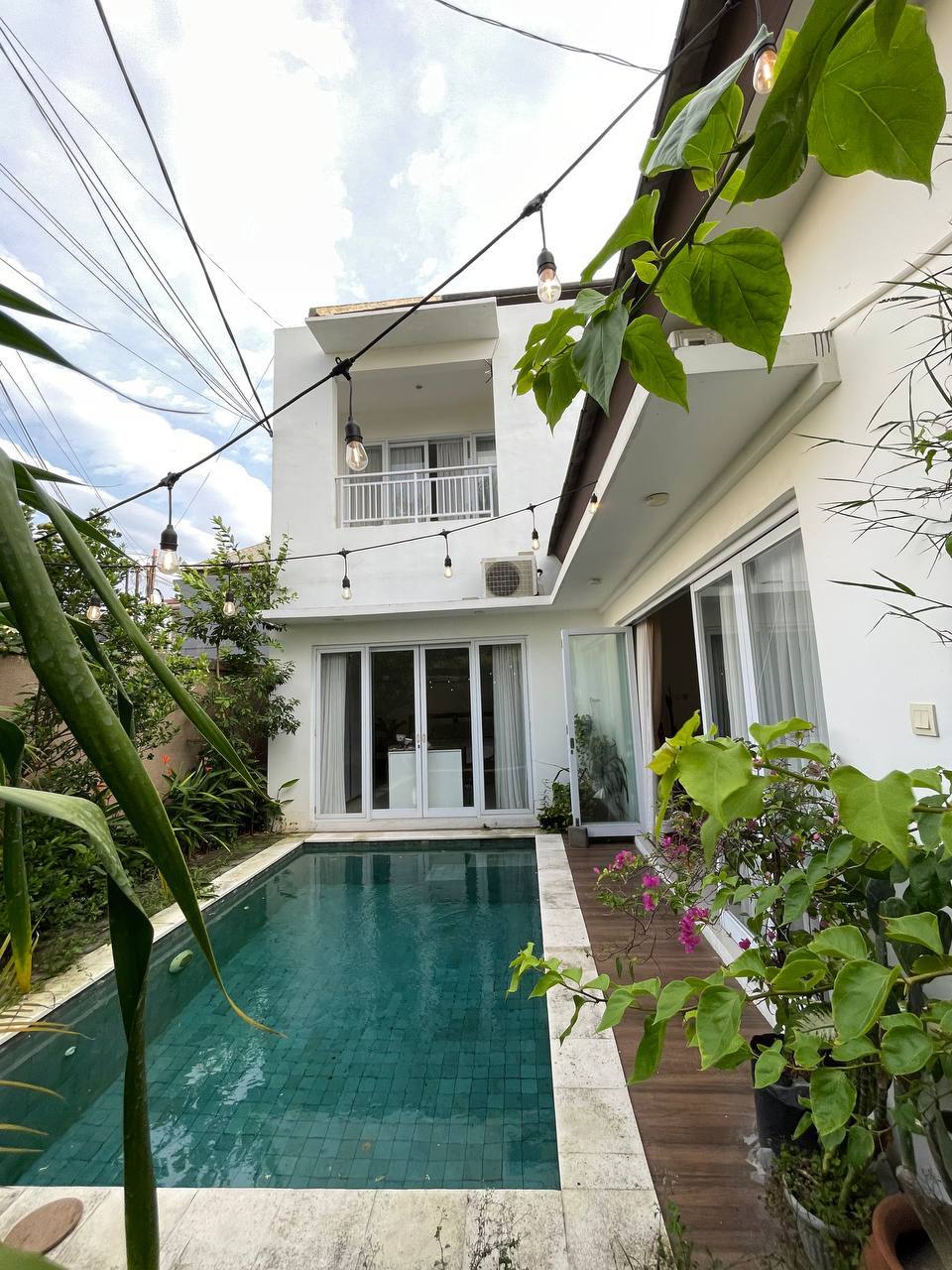 Вилла элегантная c бассейном Джимбаран 2 спальни