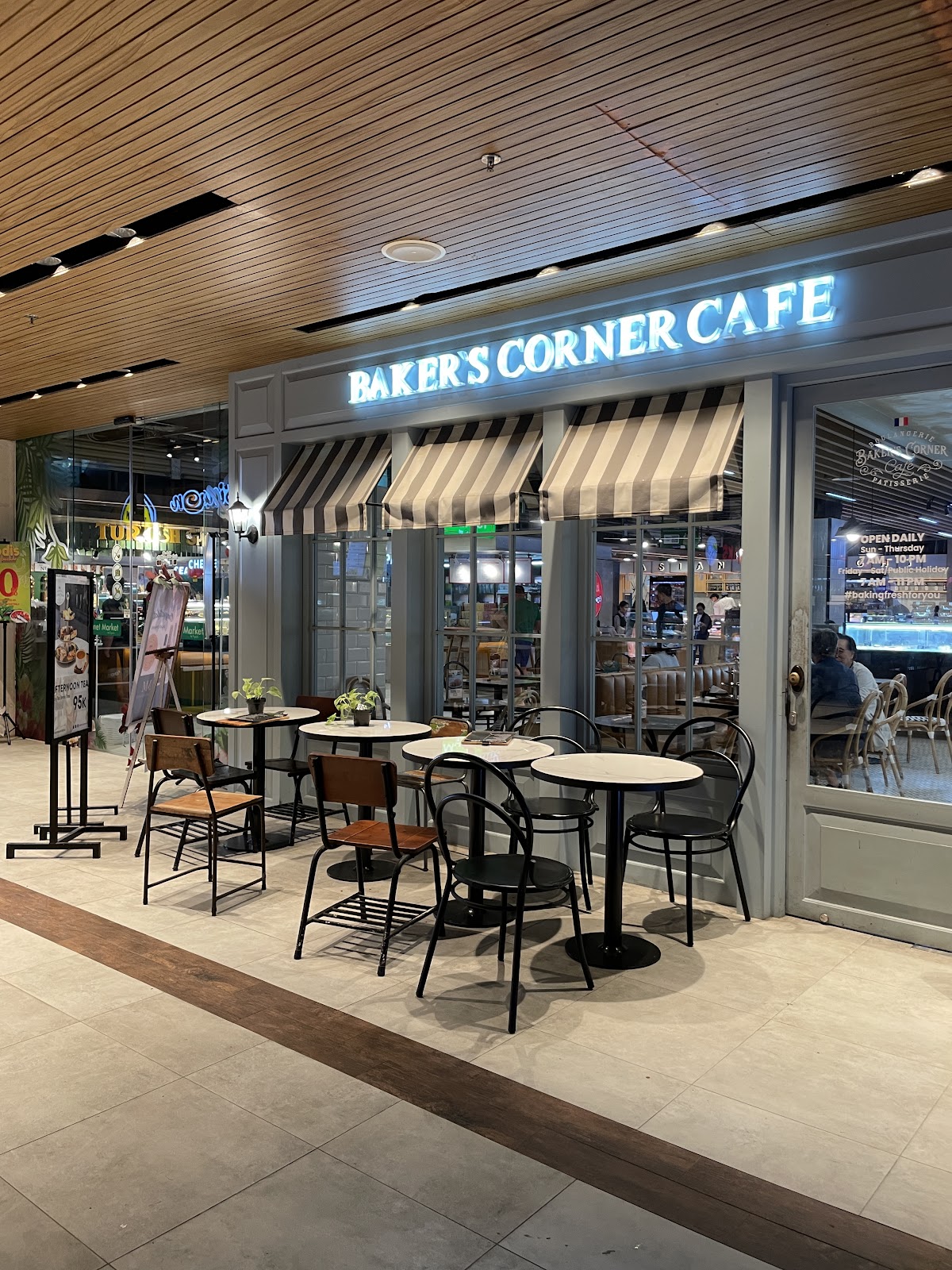 Baker's Corner Cafe Sidewalk Jimbaran