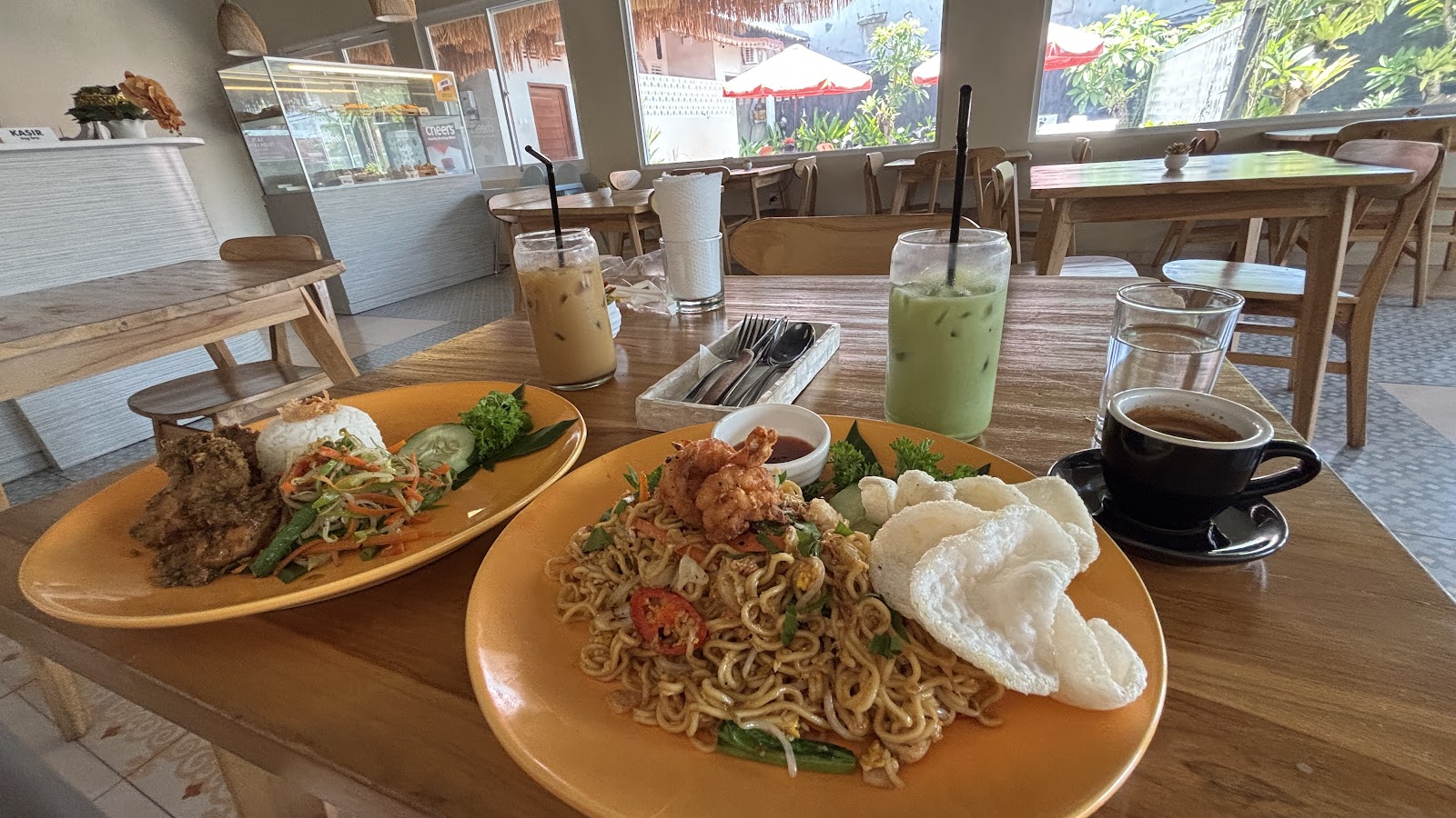 Ayu Bakery Coffee & Eatery