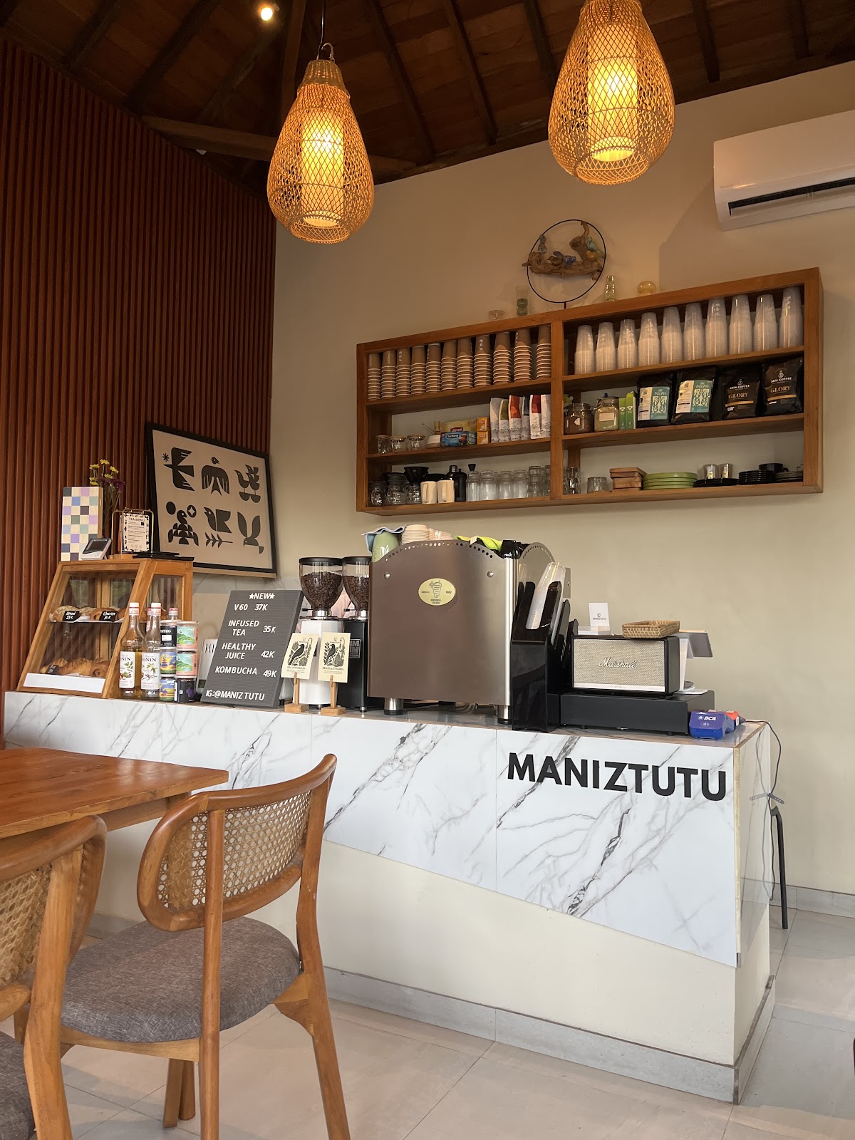 Maniztutu Coffee & Eatery