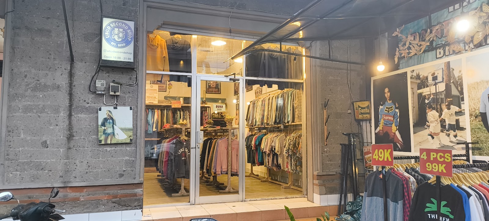 Ubud Second Shop