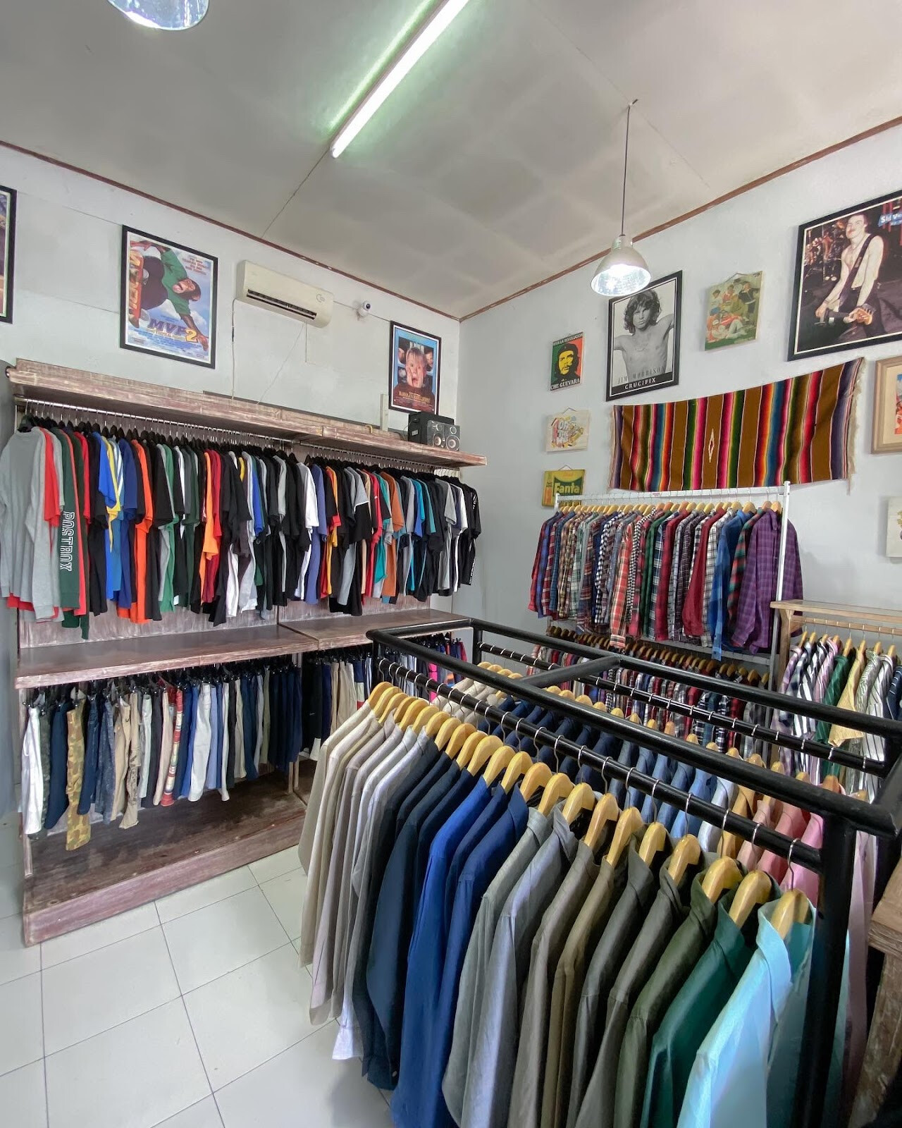 Ubud Second Shop