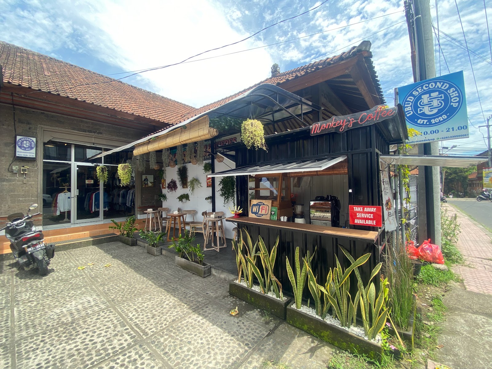 Ubud Second Shop