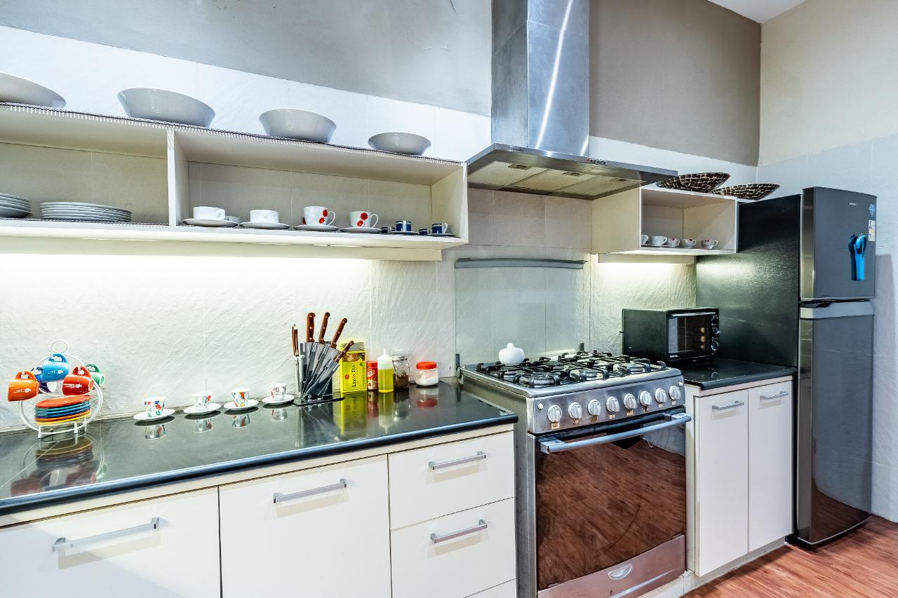 Вилла в нескольких минутах от пляжа Санур 400м² 4 и более спален