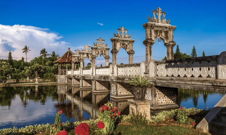 Королевские дворцы и храмы Восточного Бали