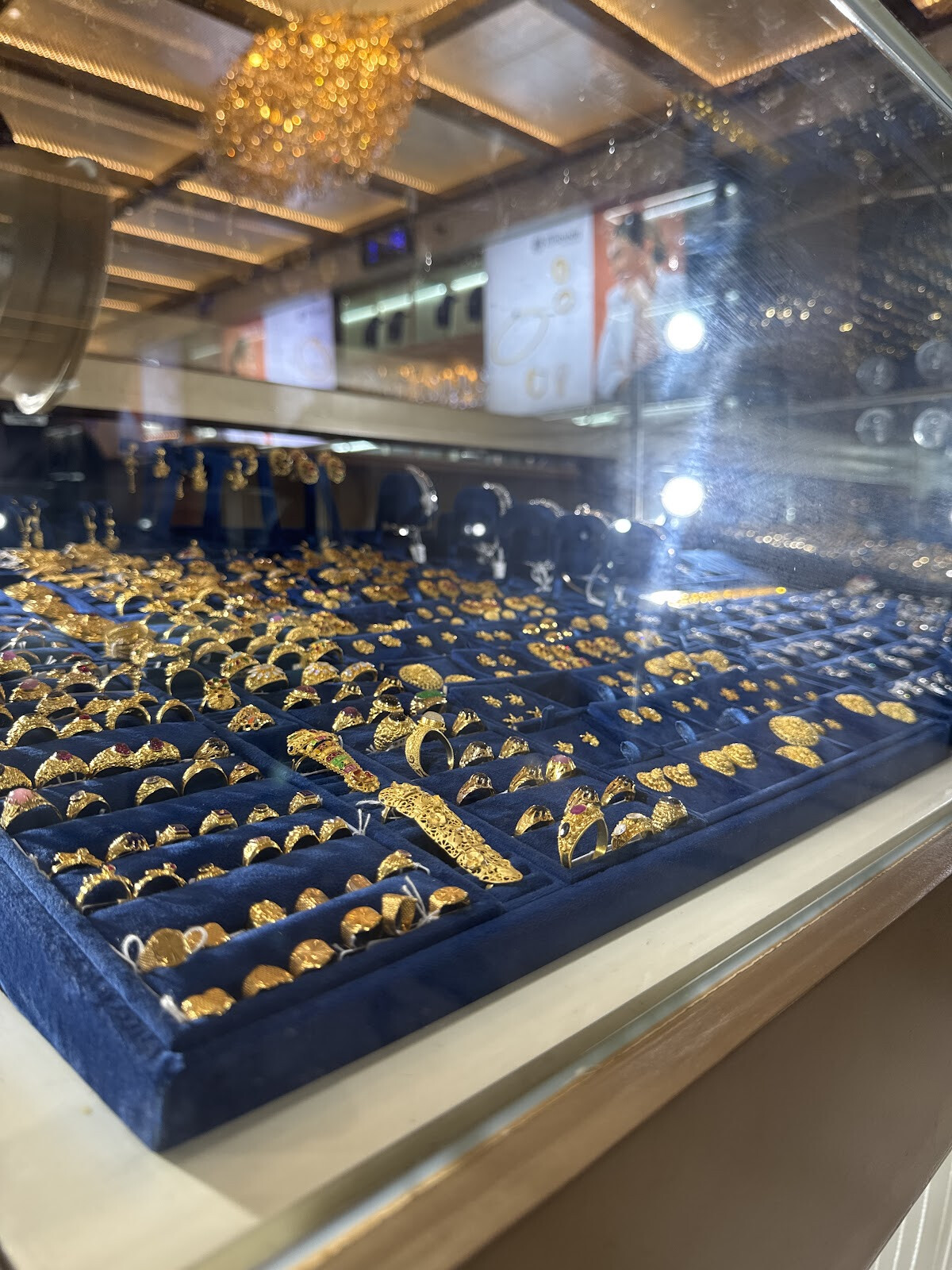 Gallery Kohinoor Gold Shop Teuku Umar