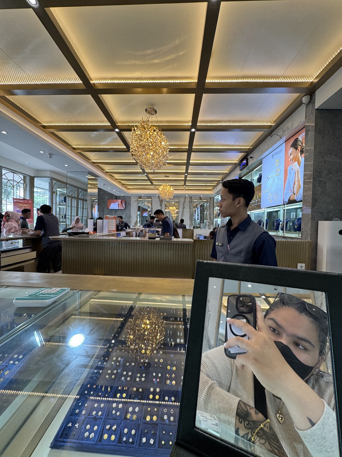 Gallery Kohinoor Gold Shop Teuku Umar