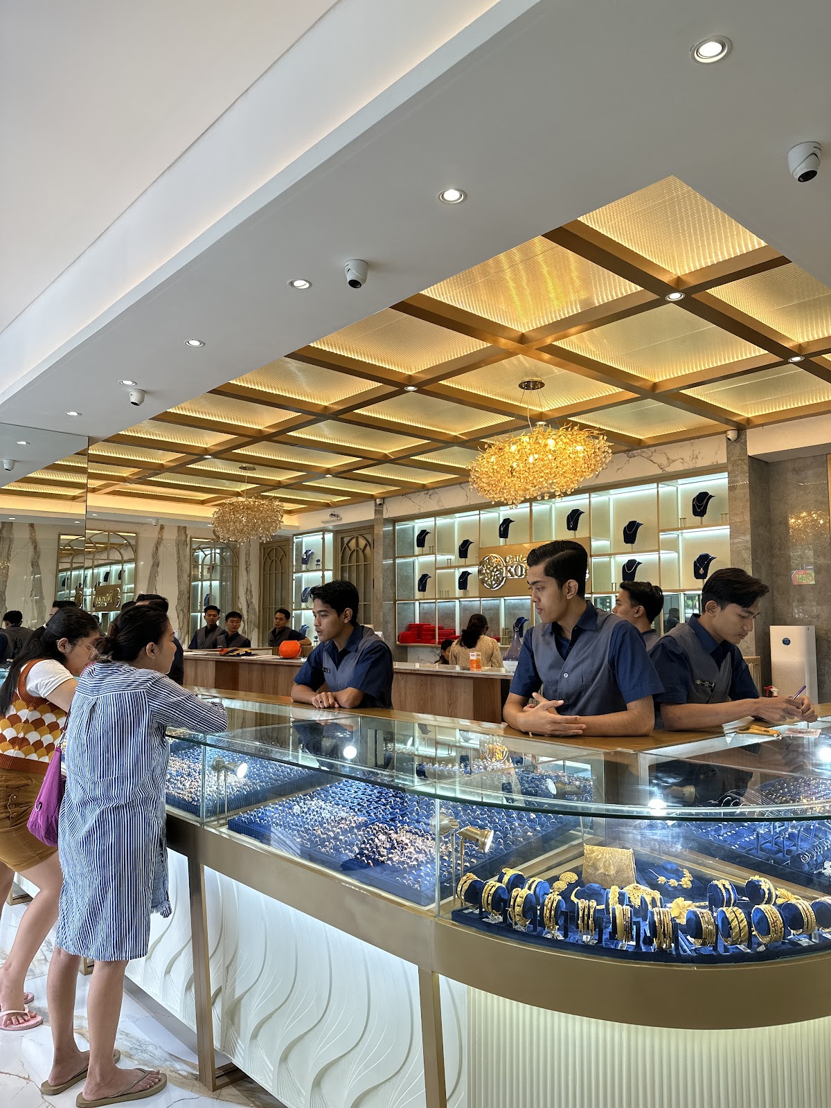 Gallery Kohinoor Gold Shop Teuku Umar