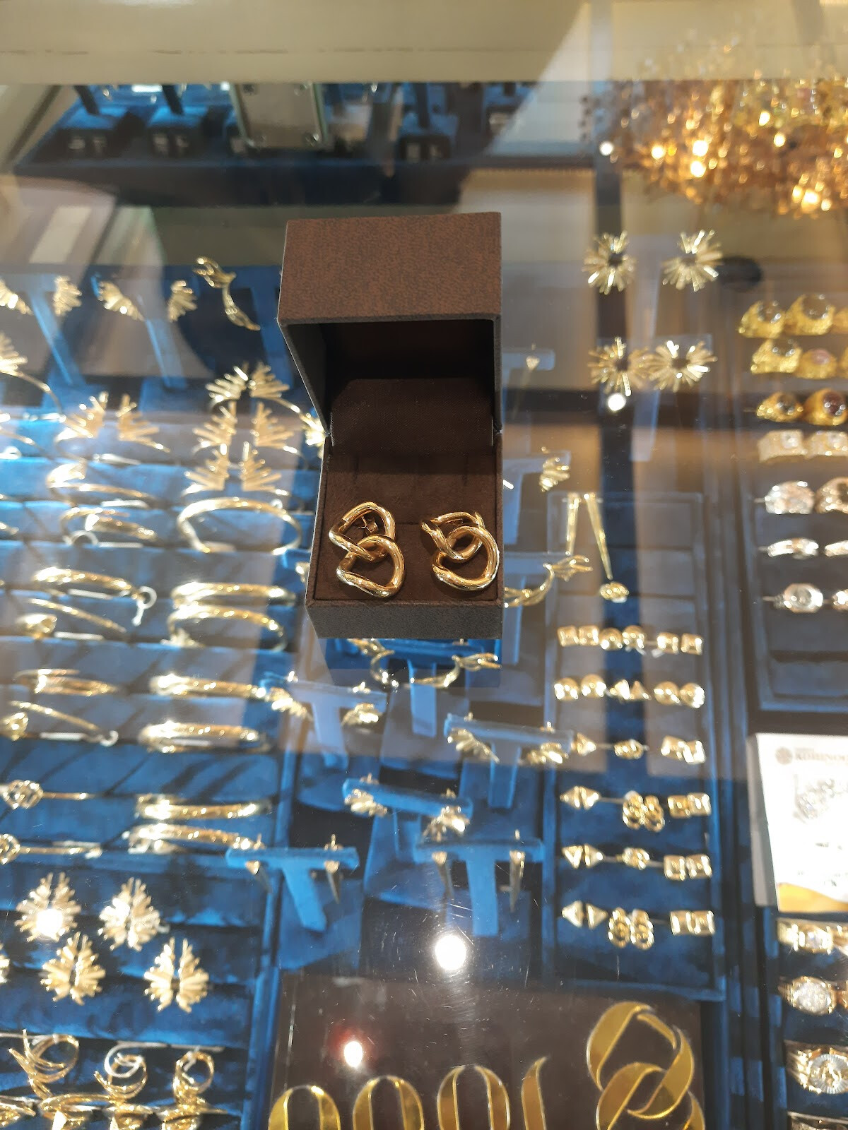 Noor 8 Fine Jewelry