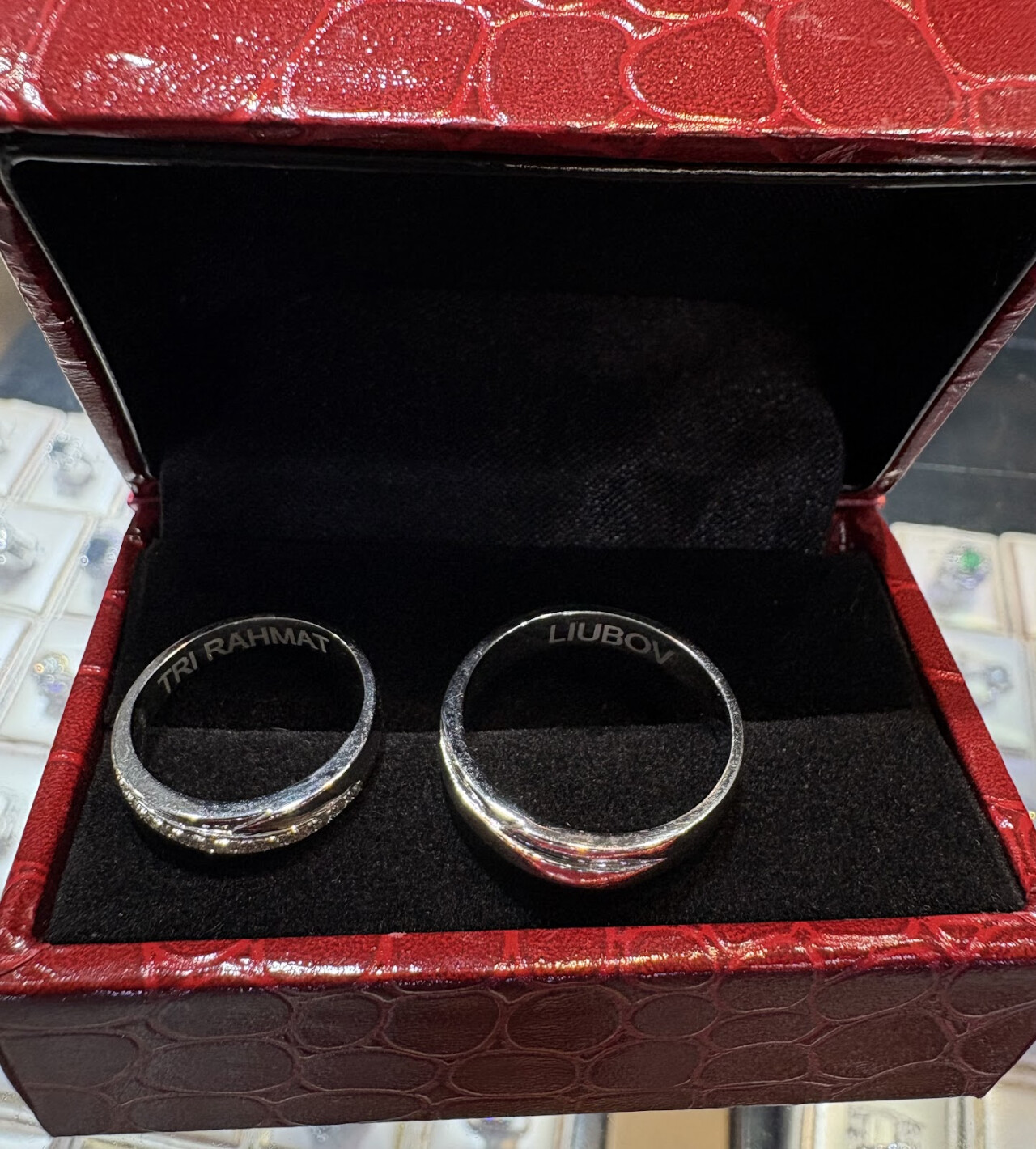 Yuli Jewelry