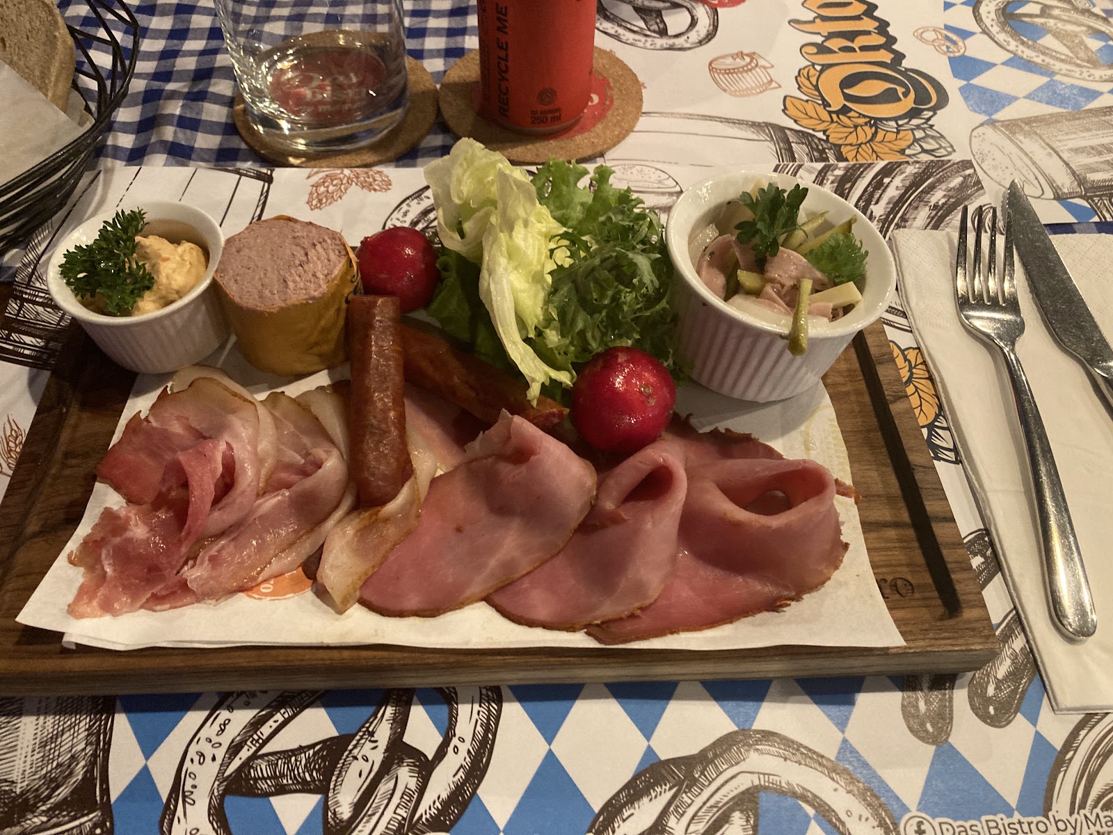 Das Bistro by Mama's