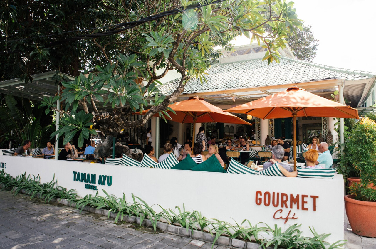 Gourmet Cafe Petitenget