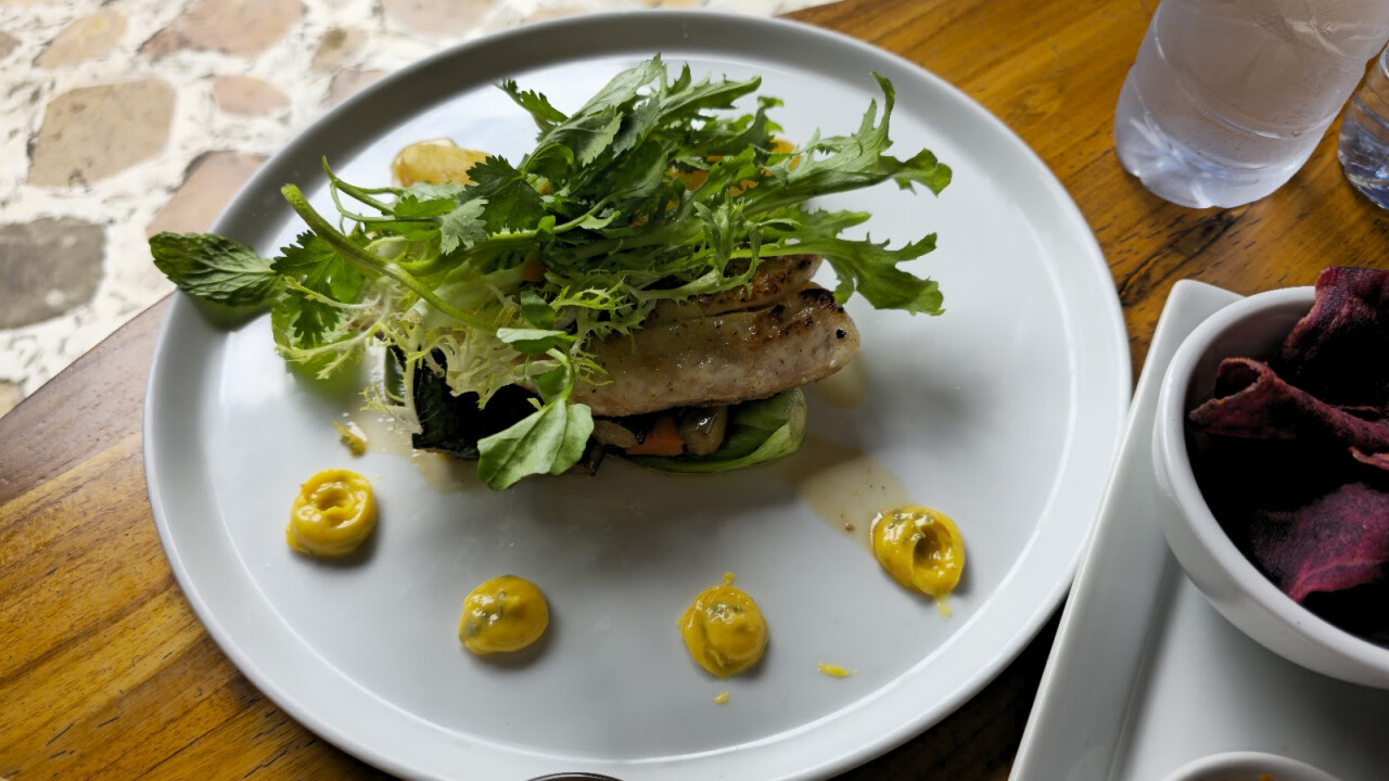 Tebasari Resto, Bar & Lounge