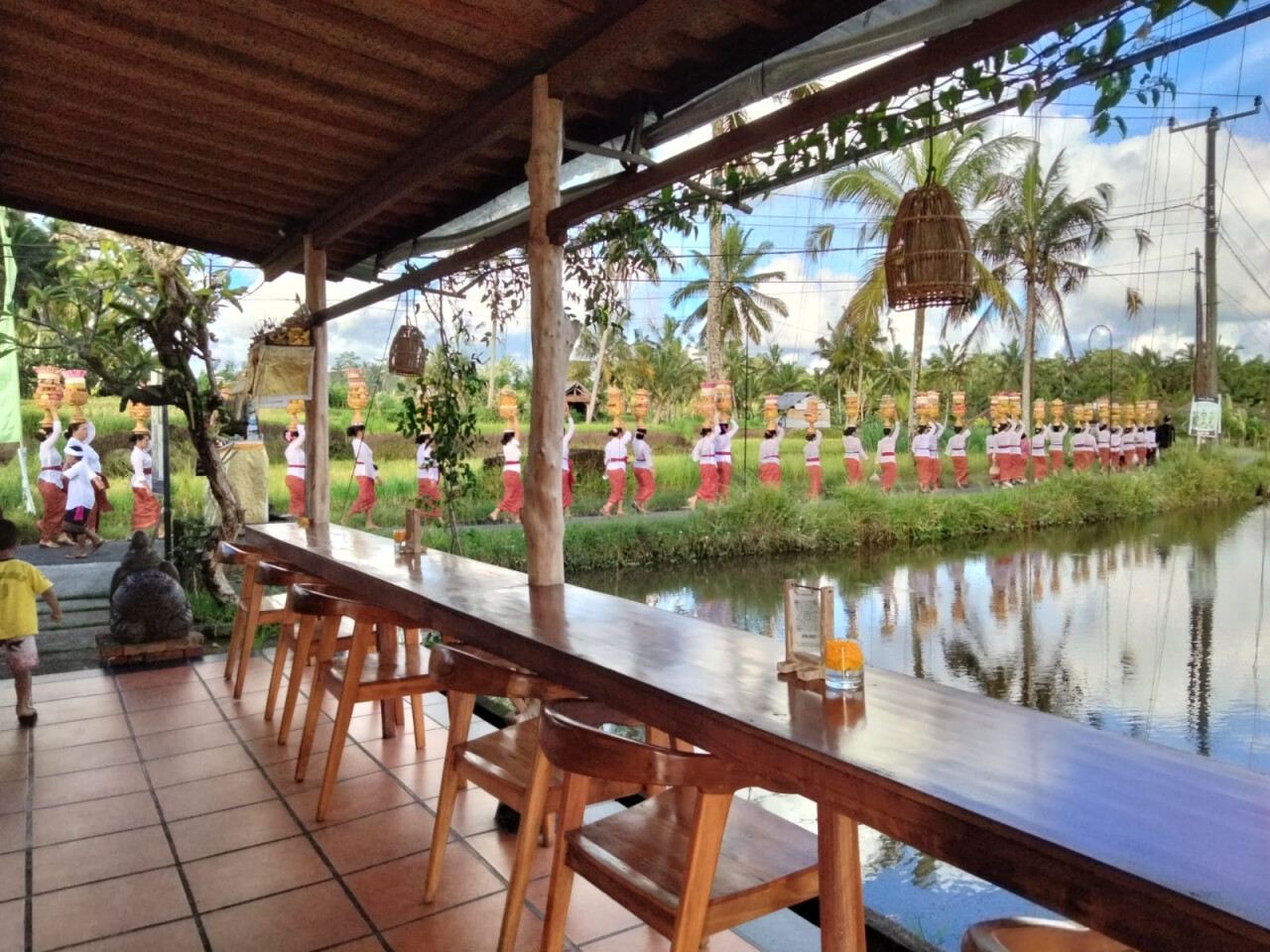 Uma lawas warung