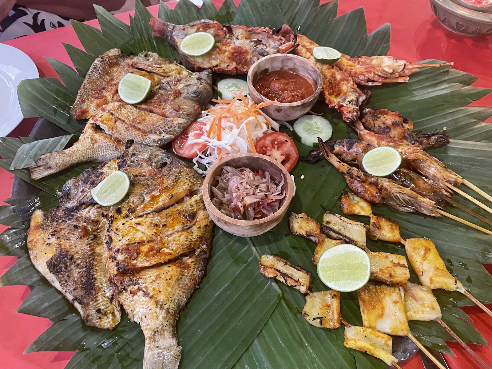 Laguna Garden Restaurant Pantai Mengiat