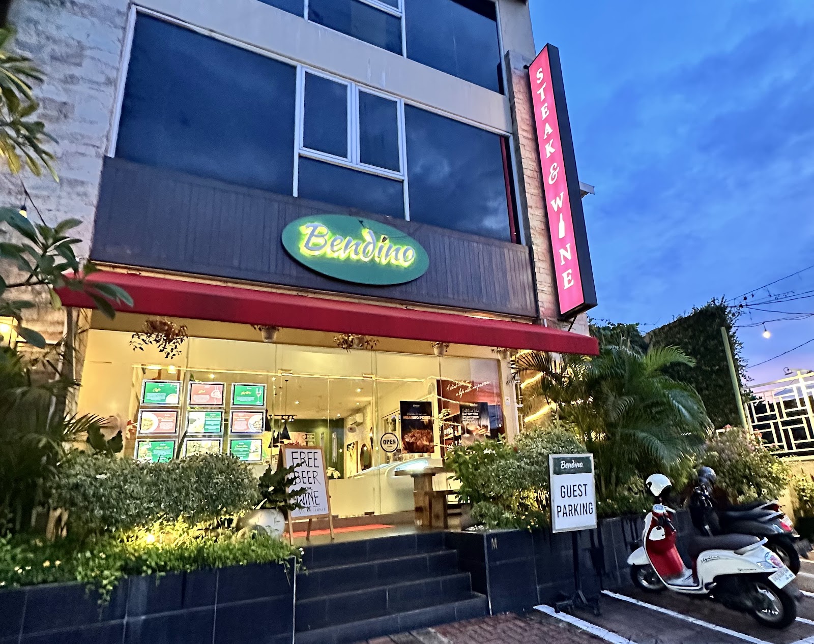 Bendino Cafe & Bistro - Jimbaran