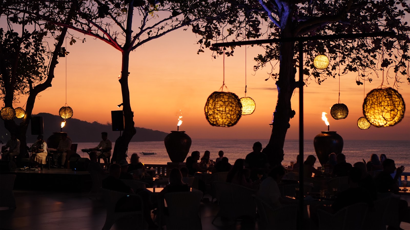 Sunset Beach Bar & Grill