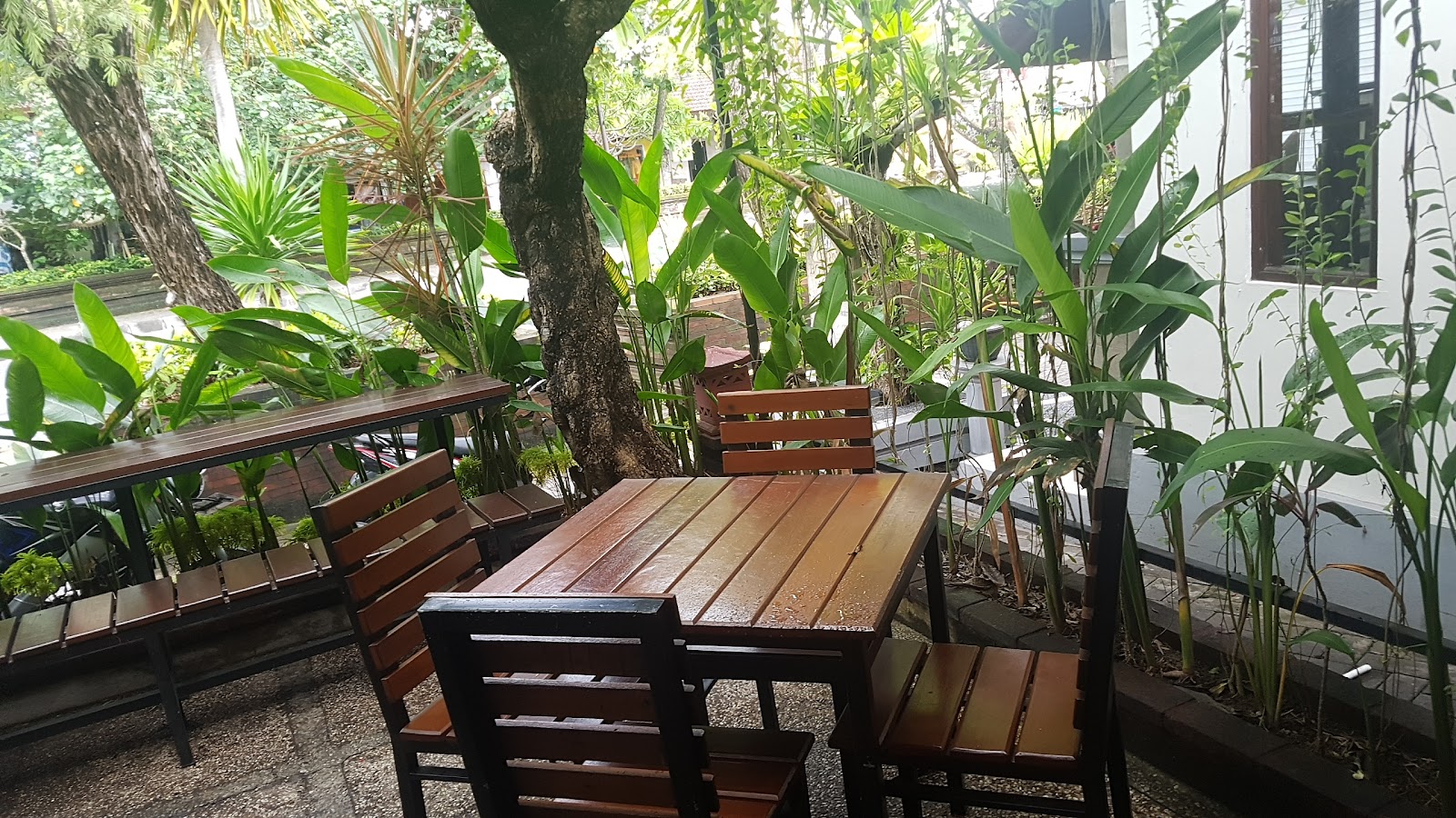 Mr Bob Bar and Grill Nusadua