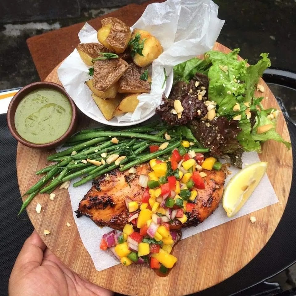 Tavern De Bali Sport Bar and Restaurant